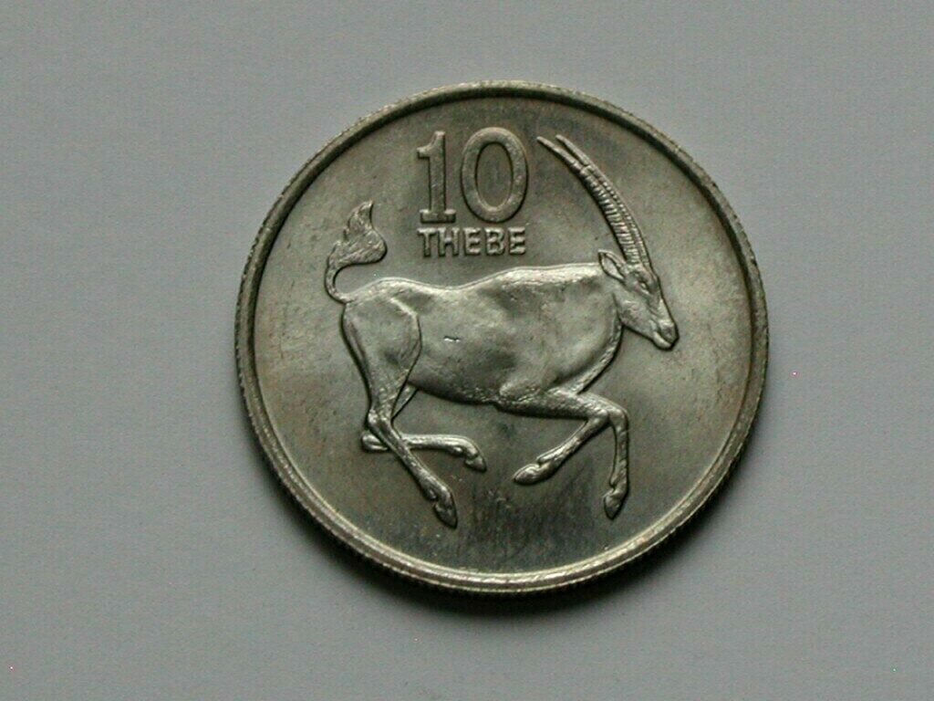 Botswana (africa) 1977 10 Thebe Coin Au+ With Toned-lustre & Oryx Antelope