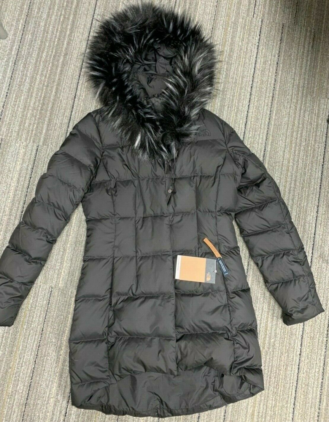 The North Face Women's Dealio Down Parka Size Small Nwt