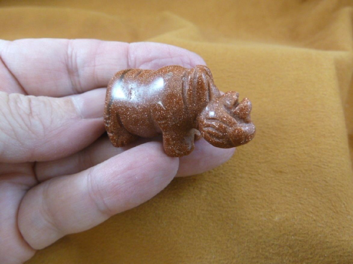 Y-rhi-561) Little Orange Rhino Rhinoceros Gemstone Figurine Carving Love Rhinos